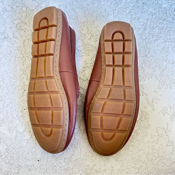 Coach Mary lock up flats loafers caramel brown pebbled leather Sz 6.5 - Picture 6 of 9
